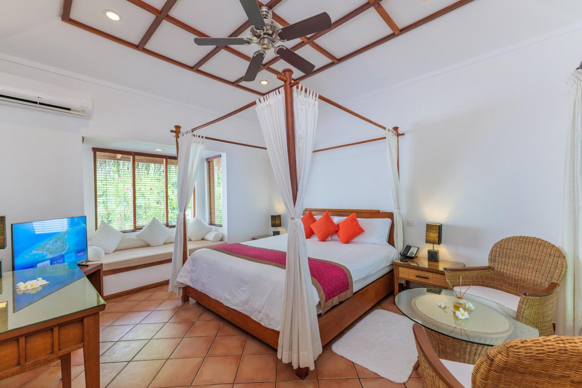 Kuramathi Maldives Hotel Rasdhoo Exterior foto